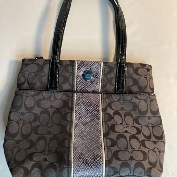 Coach black signature tote online